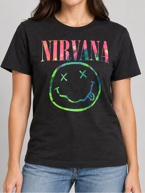 Nirvana charcoal, gray Graphic Tee size small
